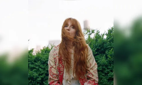 
				
					Florence + The Machine lança novo single; ouça 'Big God'
				
				