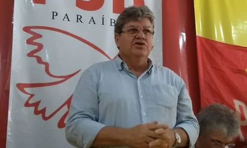 
                                        
                                            João Azevedo monta arraial no Sertão e diz ser o único pré-candidato do governo
                                        
                                        