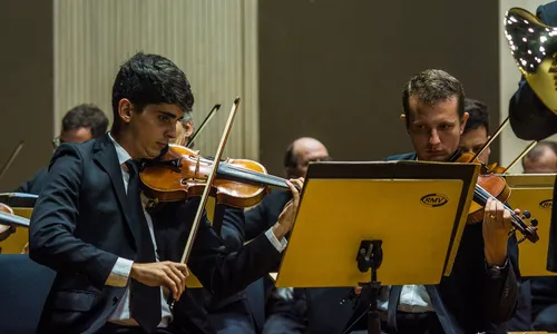 
                                        
                                            Concerto internacional para Violoncelos e Percussão
                                        
                                        