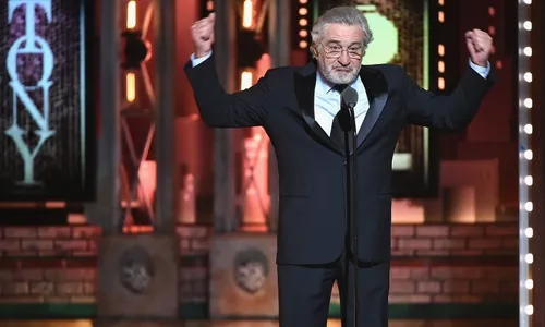 
                                        
                                            Robert De Niro xinga Donald Trump e é ovacionado no Tony Awards 2018
                                        
                                        