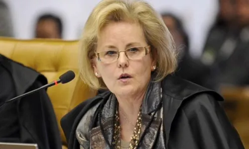 
				
					Ministra Rosa Weber é eleita presidente do TSE e vai comandar eleições
				
				