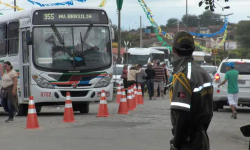 
                                        
                                            Campina terá ônibus extras e interdições em ruas durante Encontros Religiosos
                                        
                                        