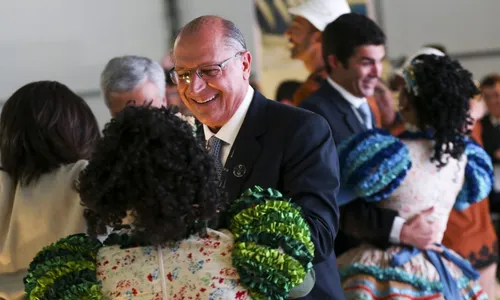 
                                        
                                            Em Campina Grande, Alckmin promete vice do Nordeste
                                        
                                        