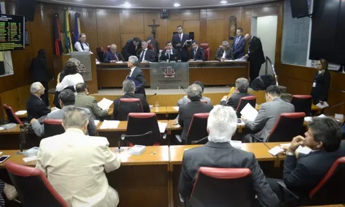 
                                        
                                            Deputados aprovam LDO 2019 do governo do estado e encerram atividades
                                        
                                        