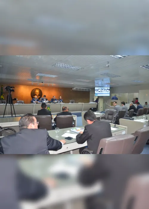 
                                        
                                            Câmara aprova LDO que prevê receitas de R$ 1 bilhão para 2019 em Campina Grande
                                        
                                        