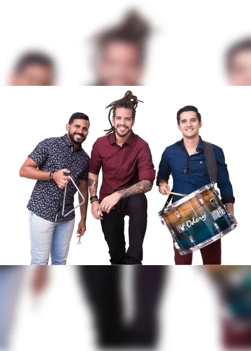 
                                        
                                            Trio Surreal + Janaína Dias + Chico Forrozeiro
                                        
                                        