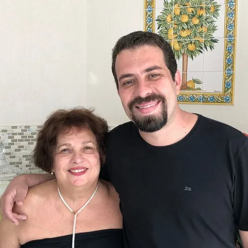 
				
					Boulos encerra caravana na Paraíba com visita a CG, terra natal da mãe
				
				