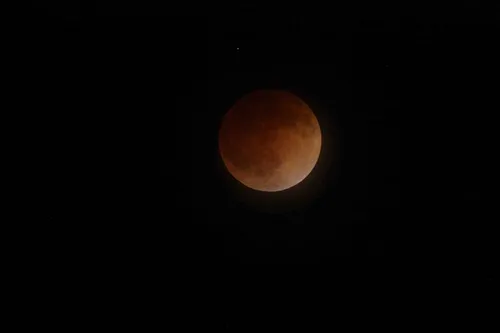 
				
					Eclipse lunar tem três pontos de observação gratuita na Paraíba
				
				