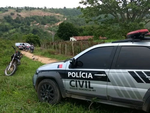 
				
					Disque Denúncia recebe 1,6 mil ligações em 6 meses e ajuda polícia a prender suspeitos
				
				