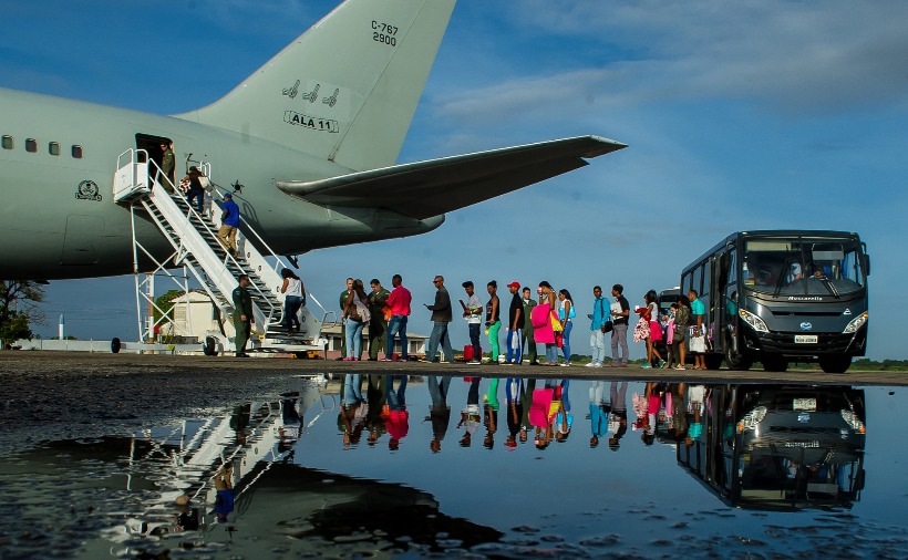 
				
					Grupo de refugiados venezuelanos é transferido de Roraima para João Pessoa
				
				