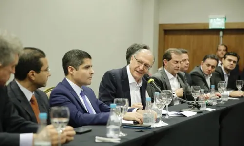 
                                        
                                            Centrão oficializa apoio a Geraldo Alckmin para Presidência
                                        
                                        