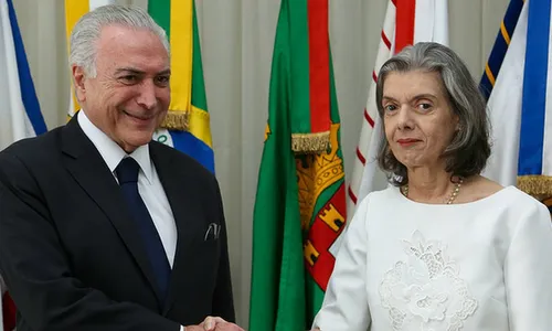 
                                        
                                            Cármen Lúcia assume interinamente a Presidência da República
                                        
                                        