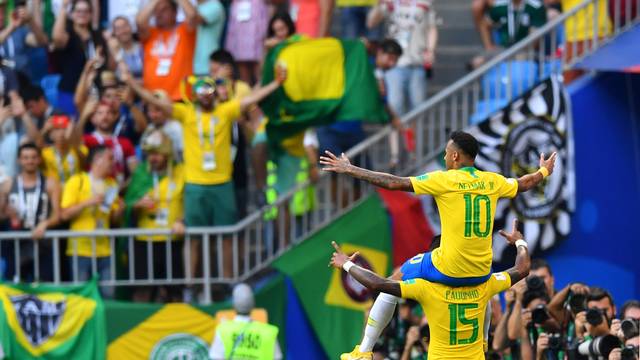 
                                        
                                            Brasil elimina México e se aproxima do hexa na Copa do Mundo
                                        
                                        