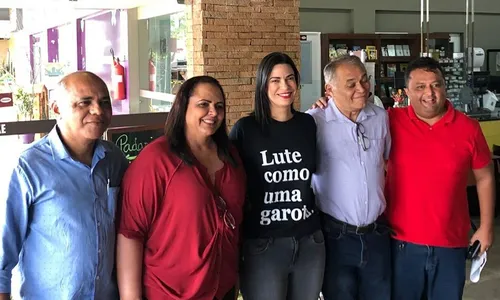 
                                        
                                            Partidos de esquerda cobram vaga de titular na chapa de João Azevedo
                                        
                                        