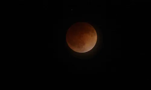 
                                        
                                            Eclipse lunar mais longo do século XXI pode ser observado na sexta
                                        
                                        