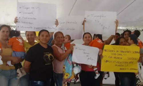 
                                        
                                            Grupo de mães de crianças com microcefalia realiza protesto
                                        
                                        