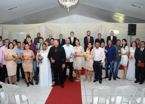 
				
					Coletivo: 34 casais dizem ‘sim’ em casamento na Comarca de Itabaiana
				
				