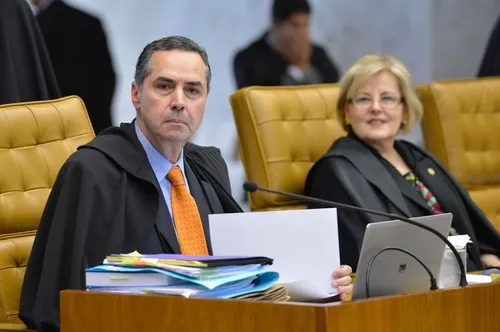 
				
					Luiz Fux se despede do TSE e Rosa Weber assume presidência para comandar eleições
				
				