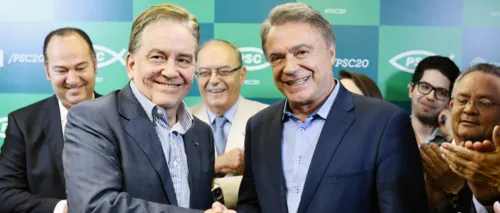 
				
					PSC retira candidatura e anuncia Paulo Rabello como vice de Alvaro Dias
				
				