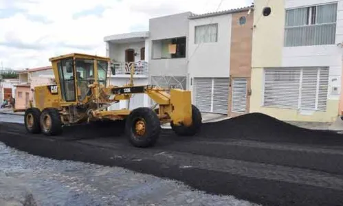 
                                        
                                            Prefeitura anuncia R$ 52 milhões para pavimentar 300 ruas em Campina Grande
                                        
                                        
