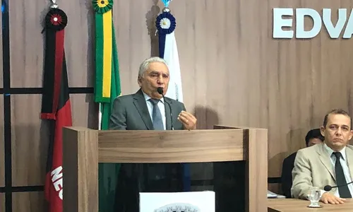 
                                        
                                            Bonifácio Rocha renuncia cargo de prefeito interino de Patos
                                        
                                        