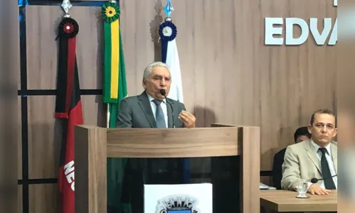 
				
					Bonifácio Rocha renuncia cargo de prefeito interino de Patos
				
				