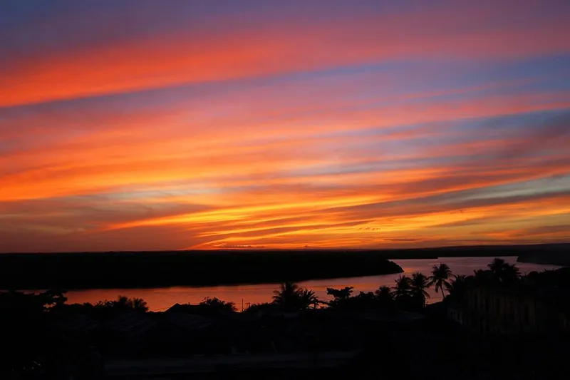 Hotel Globo: por do sol de tirar o fôlego com vista para o rio Sanhauá