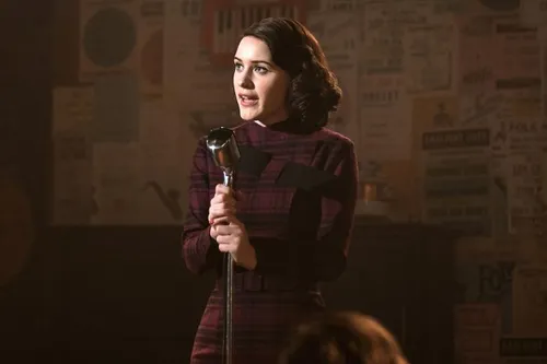 
				
					'The marvelous mrs. Maisel' é a maior ganhadora do Emmy 2018
				
				