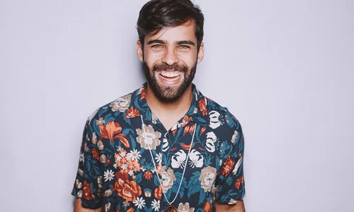 
                                        
                                            Felipe Alcântara lança 1º disco solo com participação de Lucy Alves
                                        
                                        