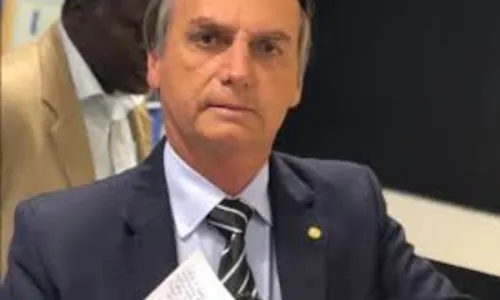 
                                        
                                            Bolsonaro vai revogar medidas de Temer nos 100 primeiros dias de governo
                                        
                                        