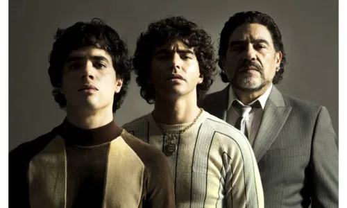 
                                        
                                            Divulgada primeira imagem do elenco do seriado sobre Maradona
                                        
                                        