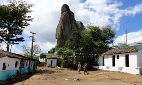 
                                        
                                            Pedra de Santo Antônio, em Fagundes
                                        
                                        