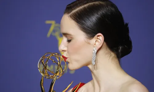 
				
					'The marvelous mrs. Maisel' é a maior ganhadora do Emmy 2018
				
				
