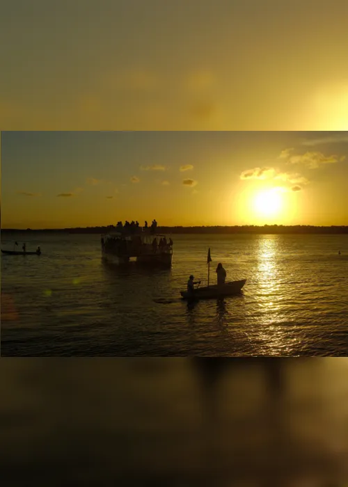 
                                        
                                            Praia do Jacaré: pôr-do-sol, bolero de ravel e artesanato
                                        
                                        