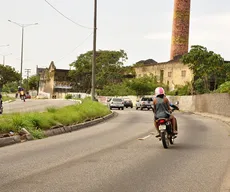 Avenida Sanhauá, em João Pessoa, é bloqueada para obras de drenagem