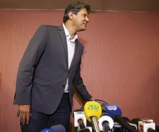 Haddad recebe ato de apoio e defende reformas bancária e tributária