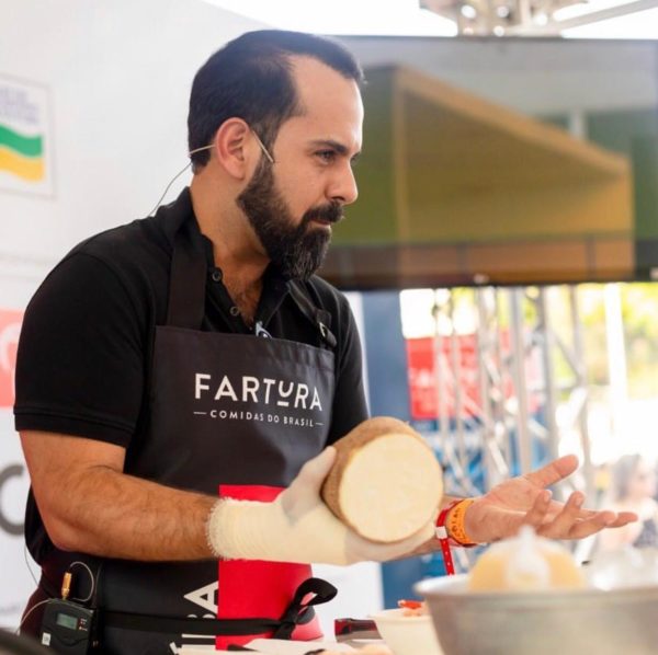 Onildo Rocha comanda menu de evento de Natal em Recife