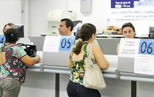 
				
					Boletos vencidos a partir de R$ 100 podem ser pagos em qualquer banco
				
				