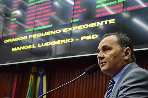 
				
					Após saída de Léa Toscano, ex-deputado faz desabafo ao Blog sobre PSDB
				
				