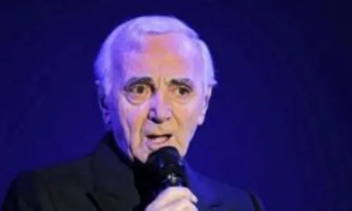 
				
					Charles Aznavour morreu cantando
				
				
