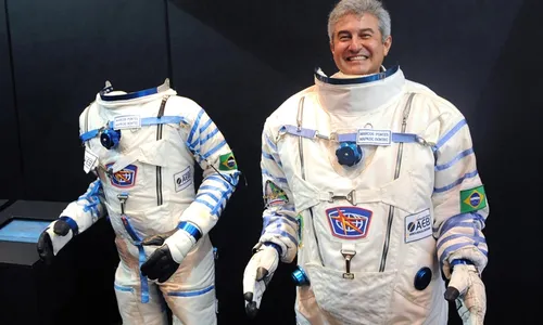 
                                        
                                            Bolsonaro confirma astronauta Marcos Pontes no ministério da Ciência e Tecnologia
                                        
                                        