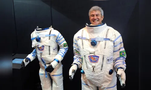 
				
					Bolsonaro confirma astronauta Marcos Pontes no ministério da Ciência e Tecnologia
				
				