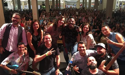 
                                        
                                            Kevin Ndjana reúne mais de 5 mil pessoas no pocket show do The Voice Brasil
                                        
                                        