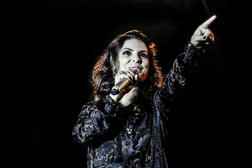 
				
					Aline Barros e estrelas da música gospel cantam na 2ª noite do Festival Louvor e Adoração
				
				