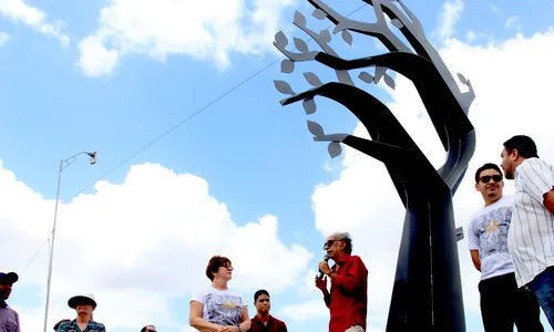 
                                        
                                            Obra de Wilson Figueiredo, ‘Árvore dos Bons Ventos’ é inaugurada no Conde
                                        
                                        