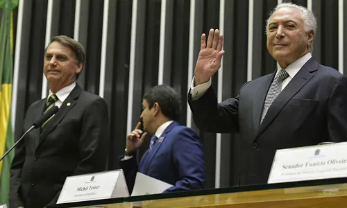 
                                        
                                            Bolsonaro e Temer iniciam formalmente governo de transição
                                        
                                        