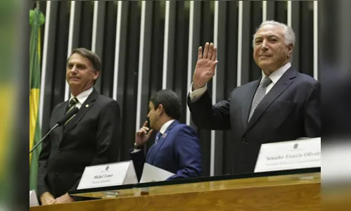 
				
					Bolsonaro e Temer iniciam formalmente governo de transição
				
				