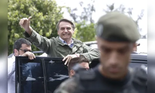 
				
					Forças Armadas vão fazer parte da política nacional, diz Bolsonaro
				
				