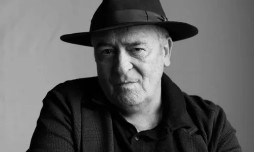 
                                        
                                            Morre cineasta Bernardo Bertolucci aos 77 anos
                                        
                                        