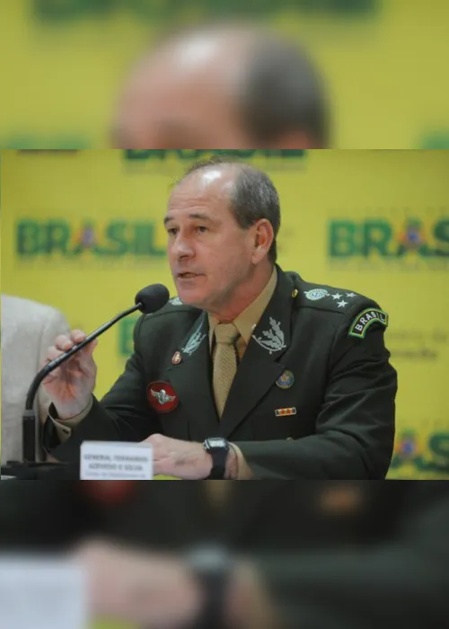 
                                        
                                            Bolsonaro anuncia general assessor do presidente do STF como ministro da Defesa
                                        
                                        